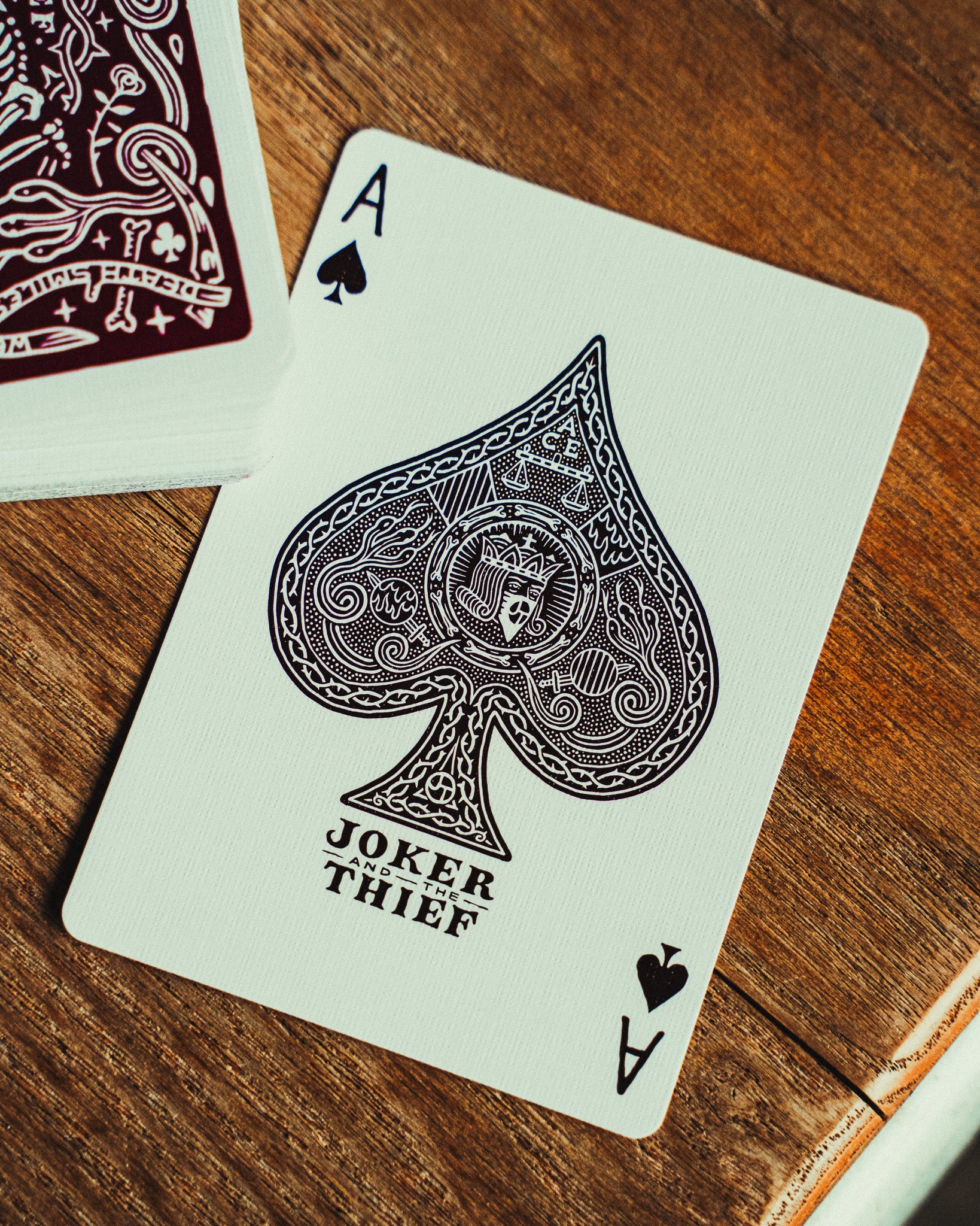 Crown: Royal Purple Edition Playing Cards – Joker and the Thief